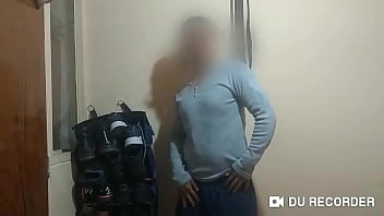 Preview 1 of Porn Sammyy02k - Hombre Swinger Atl&eacute_tico Hace Striptease Casero y Herecto Para Ellas
