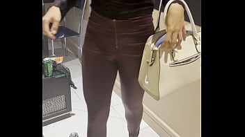 Preview 2 of Vhs Espaa - Beldade advogada aceitou convite do cliente para sexo anal sem camisinha