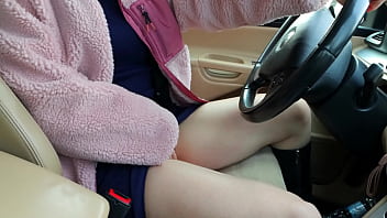 Preview 1 of Casting Kristy - The Depraved Milf Went Out of Town to Masturbate Her Pussy in the Car.