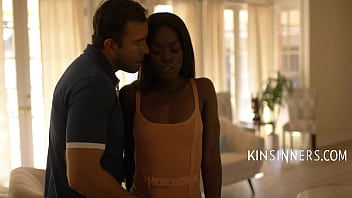 Preview 2 of Hizmetci Ile Seks - Shacking Up With Ebony Sister In Law