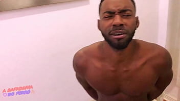 Preview 3 of Retroy Lad - Soltei o bandido e ele me comeu com seu pau preto enorme - Marlon Costa (Completo no RED)