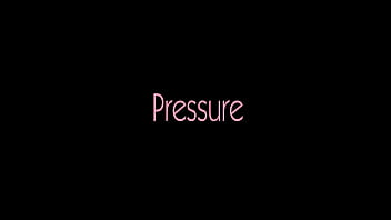 Preview 1 of Tetas Gordas - FEMOUT: Pressure Debuts!