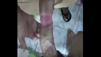 Preview 4 of Bol Job Xxx - Gozada na cara do magrelo dotado