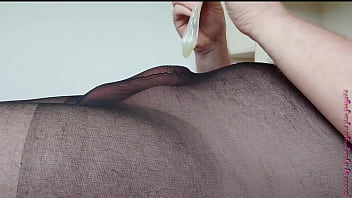 Preview 1 of Homepages Of Swinger Couples - Spa&szlig_ mit fremden benutzten Kondom in Strumpfhose