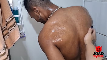 Preview 3 of Korean Stripper In Night Club - Depois da Grava&ccedil_&atilde_o Fui Tomar Banho Bem Gostoso - Chefona Araujo