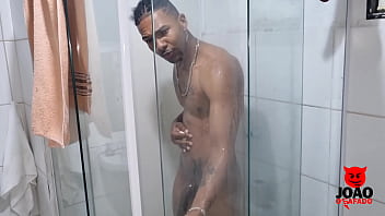 Preview 1 of Korean Stripper In Night Club - Depois da Grava&ccedil_&atilde_o Fui Tomar Banho Bem Gostoso - Chefona Araujo