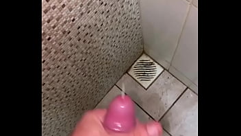 Preview 2 of Bra Remove Of Brest - Meu pau gozando gostoso