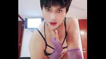 Preview 1 of Dog Garil Sexi - Putito CatWoman se pone su Calzon en la cara