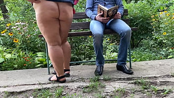 Preview 2 of Brazzers Newporn - Big ass milf pee next to me in the park on a bench
