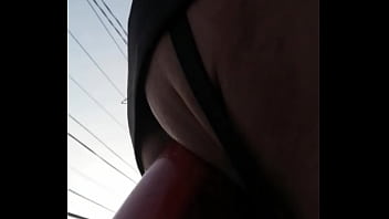 Preview 3 of Bi Sex Vintage - En la calle comiendo una peque&ntilde_a macana