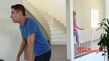 Preview 1 of Xxx Sex Cat Seil Blod - Step Mom Needed A Lil Help- Kennedy Kressler
