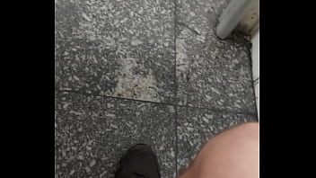 Preview 4 of Office Heel - Banheirao na esta&ccedil_&atilde_o de metr&ocirc_