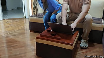 Preview 1 of Hump Massge Com - La Esposa de mi Hermano mi Cu&ntilde_ada Hermosa NTR