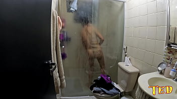 Preview 1 of Stoks Family Porn - Uma novinha de 18 anos quase fez seu primeiro porn&ocirc_ e acabou dan&ccedil_ando a carona do Ted peladinha - Gabrielly Oliveira - Caroline Moraes