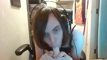 Preview 3 of Kachchi Xxx - luna being a slut on cam