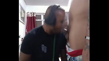 Preview 4 of Get Tatort - V&Iacute_DEO GAME E PIROCA - MAVAMBO DA FAVELA ME SEU PICA PRA MAMAR