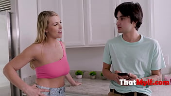 Preview 1 of Geng Ass - Step Mom&#039_s Knows How To Make Stay On Weekends