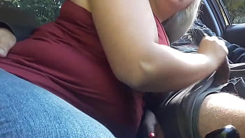 Preview 4 of Amira Sid - Casada ficou sem dinheiro e precisou pagar o Uber com boquete