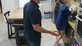 Preview 1 of Russian Force Mother Sexymovie - Mi Hermosa Nuera es Facil de Chantajiar - Mi Suegro no me corre de la Casa a Cambio de Sexo NTR