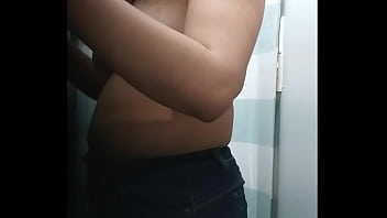 Preview 2 of Xxxnl - Spyed girl clothes