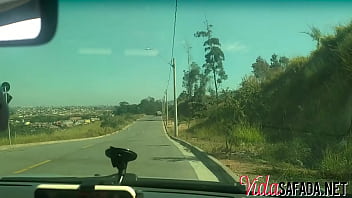 Preview 4 of Indian Blowjob Facials - Paramos o carro na frente de uns caras e transamos na frente deles.. e depois a Ju chamou um deles pra brincar.