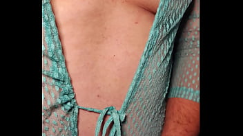 Preview 1 of Nud Pic 80 F - Showing my booty