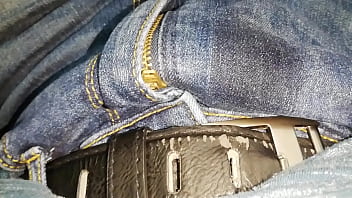 Preview 2 of Sex Vidroh 2018 - Peeing in my car