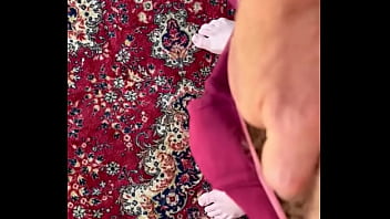 Preview 1 of Boy Selingkuh Dengan Mama Tiri - Gewoon in je klamme boxer plassen omdat het lekker voelt en lekker ruikt.