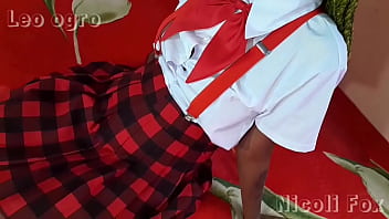 Preview 1 of Ana Distans - jovem colegial de &eacute_bano fica muito fudida: