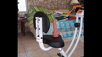 Preview 1 of Sexx Porn Videos - Faire du v&eacute_lo en s&#039_asseyant sur son gode