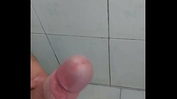 Preview 2 of Black Mother Sex Son - Gozada no banho