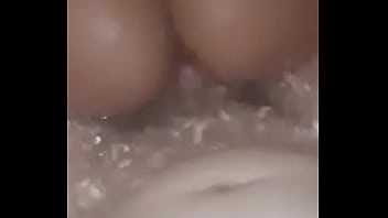 Preview 1 of Wolf Milf - En el jacuzzi