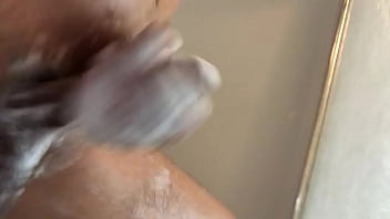 Preview 2 of Lisa Demarco Foot Fetish - 硬了硬了，洗洗降降火