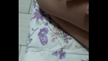 Preview 3 of Korean Neighbour Neighbor - Alisando a bundinha da esposa