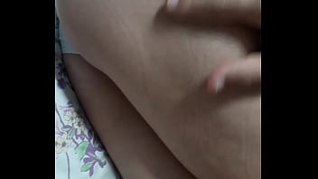 Preview 4 of Korean Neighbour Neighbor - Alisando a bundinha da esposa