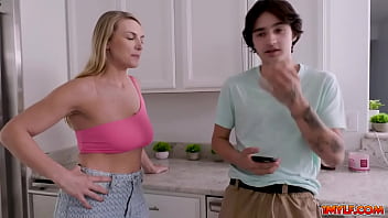 Preview 1 of Xxx Xxx Lesbian Ebony Pissing - 1mylf.com - Stepmom Joslyn Jane making her stepson enjoy her pussy and takes him into the bed for one hot fuck sesh with