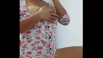 Preview 4 of Bangladase Xxx Hd 2018 - MILF with a beautiful ass dances showing it and showing her big nipples