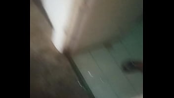 Preview 1 of Omana Wwwsex Kerala - El flaco en la ducha