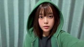 Preview 1 of My Dick On Sisters Feet - 最近寒いから性欲が増してるかも...おまんこを触ってオナニーがやめられない。