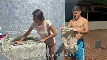 Preview 1 of Mother Father Sex Son Watching - Mi latina hermanastra me da unas duras bofetadas mientras me folla duro y rico hasta sacarme toda mi rica leche y ech&aacute_rsela en su culo apretado. hl