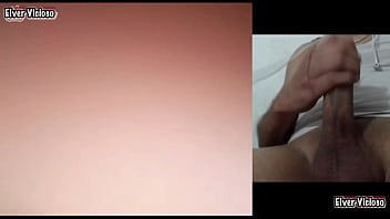 Preview 2 of 2 Llc - La esposa de mi jefe queria que le de clases en videollamada y se le salio la puteria y nos masturbamos juntos