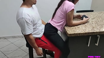 Preview 1 of Massage Konek - Mi Hijastra Queria Jugar Sentada en mis Piernas