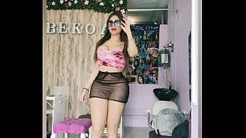 Preview 4 of Forcing Daughter To Fuck Dog - TE GUSTARIA VENIR A MI NEGOCIO Y HACER LO MISMO QUE ESTE CHICO QUE DISFRUTA MI CUERPO