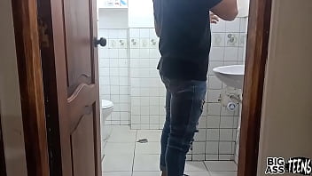 Preview 1 of Women Xxivideo - Secret sex with my stepmother in the bathroom the very slut comes to ask me for cock in the bathroom and screams for sex in the ass of my stepmother Xvideos Big Ass Teens.