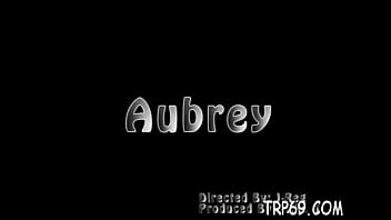 Preview 1 of Muschi Saft Trinken - Enchanting Aubrey enjoys a fucking ride