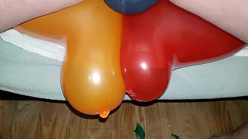 Preview 3 of Xxx Sex In Up - Chubby guy balloon bursting