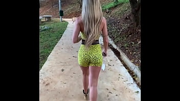 Preview 1 of Nicole Orgin - Meu amigo me encontrou no parque e me colocou pra chupar no carro - www.denybarbie.com.br