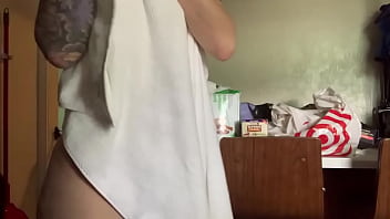 Preview 1 of Sleeping Momxnxx - F.N by Lil Tjay Twerking Elle edition