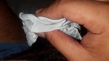 Preview 4 of Teen And Older - Corrida r&aacute_pida en los panties de encaje de mi amiga