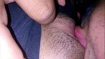 Preview 4 of 13 Yas Cocuk Porno - Le chupo la concha a mi novia susy ella tiene sexy sabor en la vagina me encanta mamarle la vagina a mi hermana